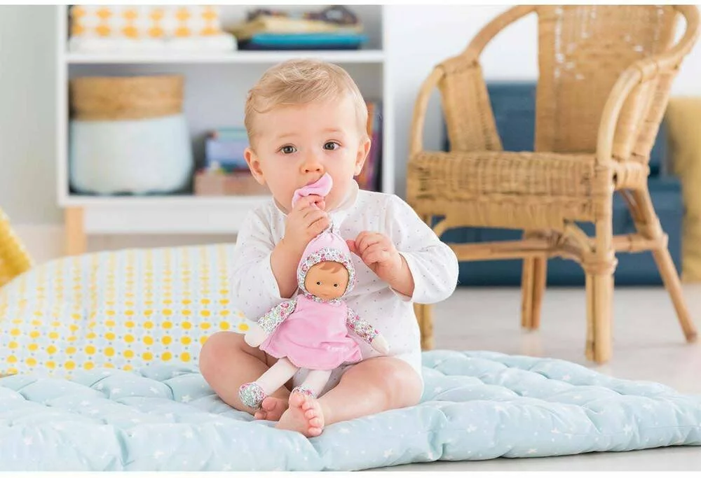 DOUDOU MISS ROSE JARDIN EN FLEURS 25 CM - COROLLE MON DOUDOU 6 DOUDOU MISS ROSE JARDIN EN FLEURS 25 CM - COROLLE MON DOUDOU – Image 6