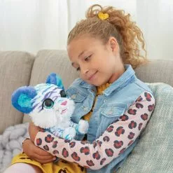 Hasbro FURREAL - PELUCHE TIGRE BLANC FRILEUX -Pas Cher JoueClub Magasin 6518a7457dc117d060f3ed32470b39561b01bae2 08027447 03