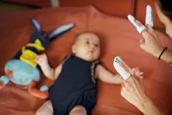 EBULOBO PELUCHE - GABIN LAPIN D'ACTIVITÉS -Pas Cher JoueClub Magasin b4b59f40f09708b9171d6f8be4ceea4d52e9e865 41045304 03